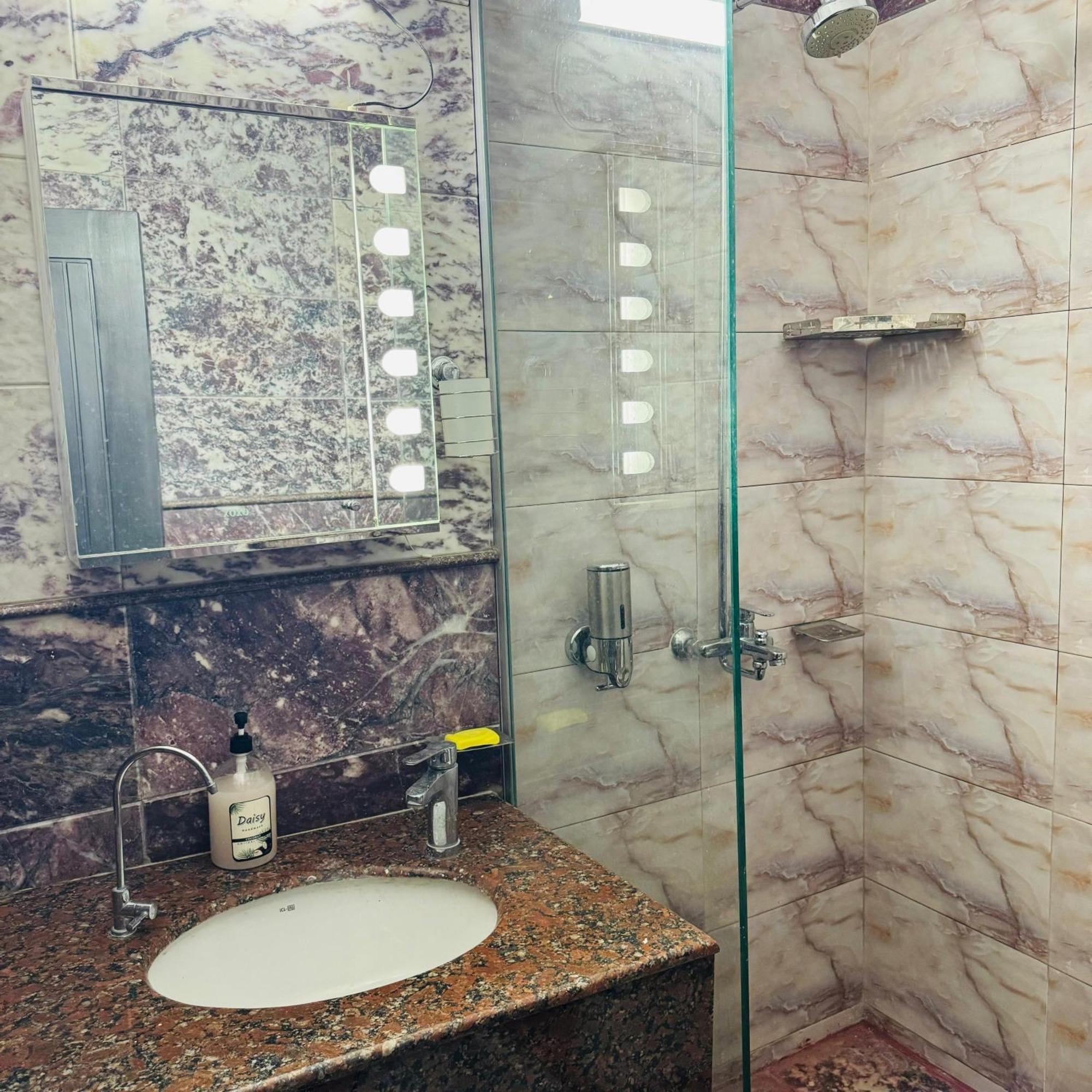 רוואלפינדי Greenlux Residency מראה חיצוני תמונה